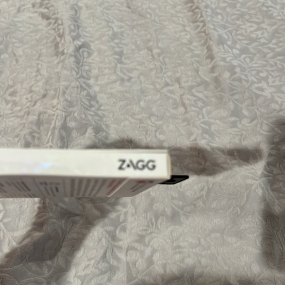 Invisible shield sapphire defense iPhone 8 plus 7 plus 6s plus/6 plus - Picture 4 of 4